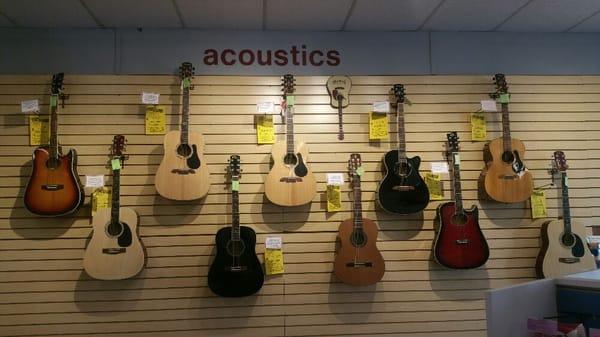 Acoustic & Classical Guitars