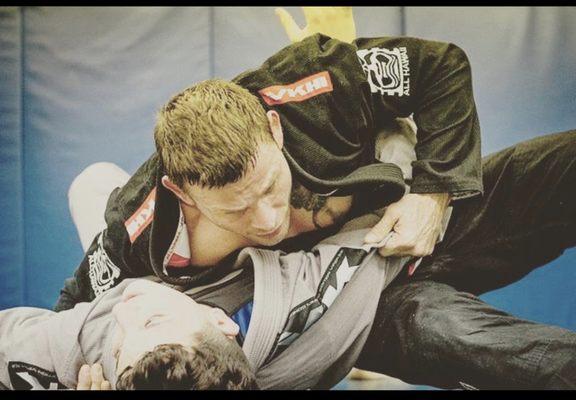 We train both sport and gracie jiu jitsu for practical street application as well as Gi and no Gi.