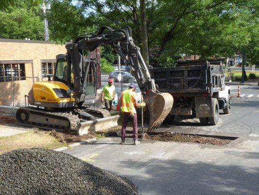 This state-of-the-art backhoe was a pleasure to watch.