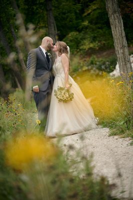 beautiful Fall to tie the knot