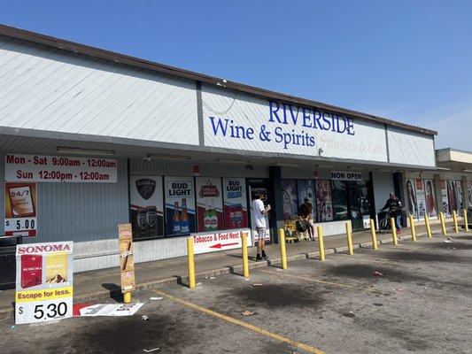 Riverside Wine & Spirts