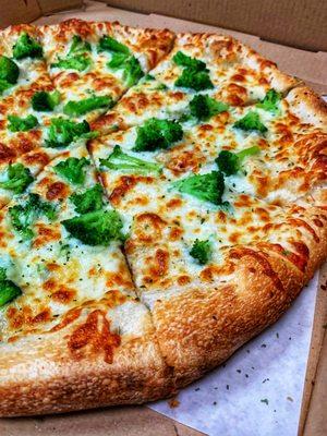 White pizza with Broccoli