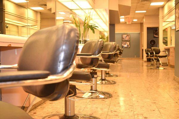 The luxurious Richland Mall salon interior of Belk Salon & Spa, the best salon in Columbia, SC with salon products by Redken & Phyto.