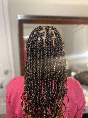 Medium knotless braids