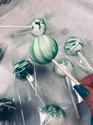 Yummy cake pops for St. Patrick's Day!