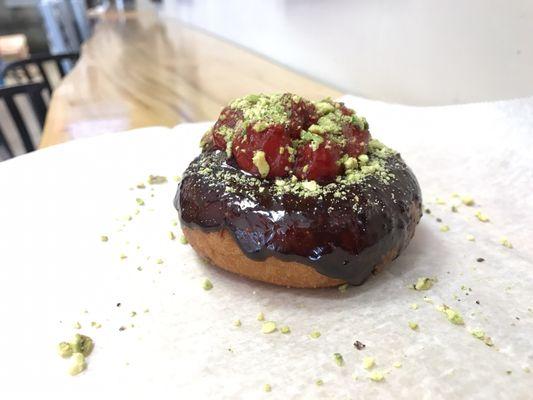 Spumoni donut