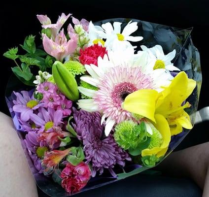 $20 - very pricy for flowers