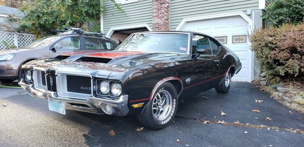 This 1971 Oldsmobile 442 received our top level detailing service, a full interior and exterior detail with all add-ons.