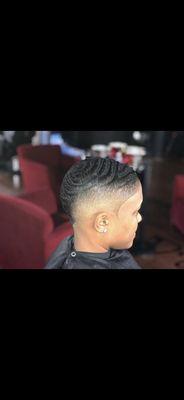 Women's waved Mohawk