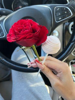 rose & cake pop