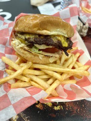 Cheeseburger and fries