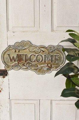 Sweet welcome sign for your home.