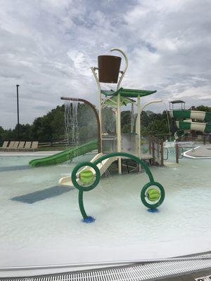 Norton Commons Splashpad. Louisville, KY. Vortex International splashpad equipment provided by Recreonics, Inc.