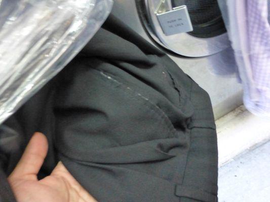 Designer suits ruined by this business. Thousands of dollars in damage because they put the suits in the washing machine!