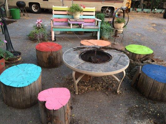 nice outdoor area to hang out under the huge trees at Largilliere Carriage B&B