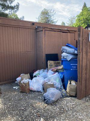 still no trash receptacle today!! comrades have done good job of keeping the area tidy despite as SC breaking  warrant of habitability