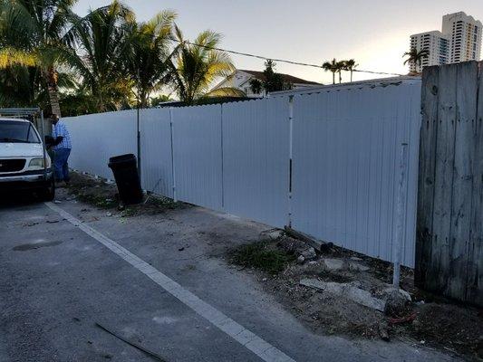 Dura fence installation in Miami beach