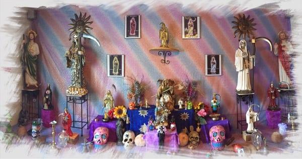 Santa Muerte Altares