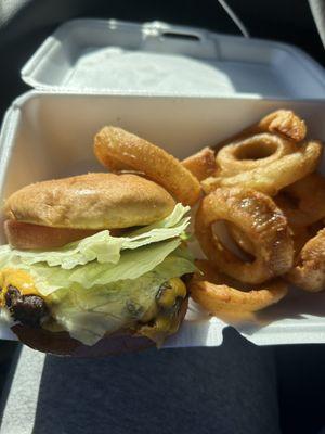 Cheeseburger w/ Onion Rings