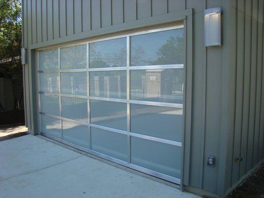 Full view door with frosted glass