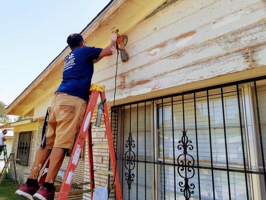 Preparation: Sanding, Scraping old paint