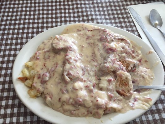 Cream chipped beef with toast and breakfast potatoes