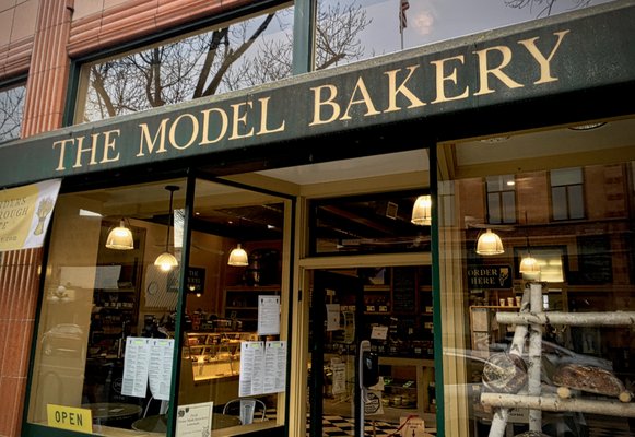 The exterior of the bakery.