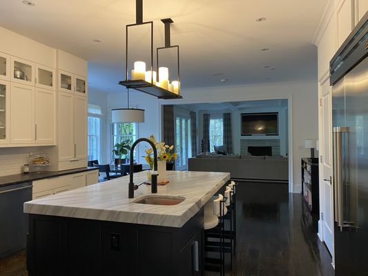 I absolutely adore this kitchen.