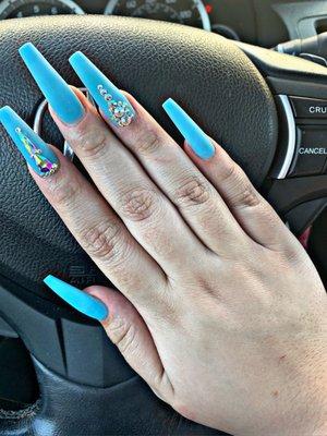 T Nails