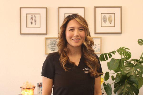 Hi! Meet Dr. Toop, She is dedicated to getting you the quality treatment you deserve.