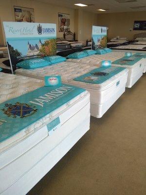 QUALITY BEDDING BY SEALY, TEMPURPEDIC AND JAMISON