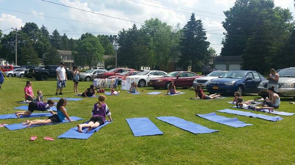 Kids Yoga Session At Papa Ricks Snack Shack in Rome