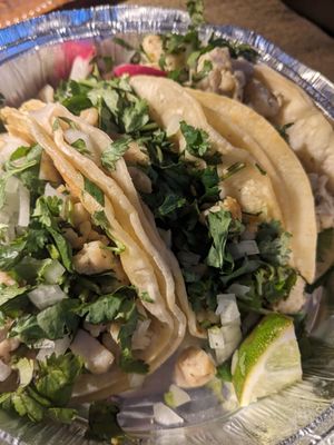 Street tacos with chicken.