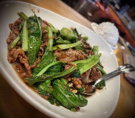 Sauteed Lamb with Chinese Greens in Satay Sauce‍