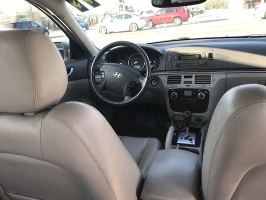 2006 Tan Hyundai Sonata www.boisebasinauto.com Come visit us at 4977 W Fairview Ave (Corner of Fairview and Orchard)