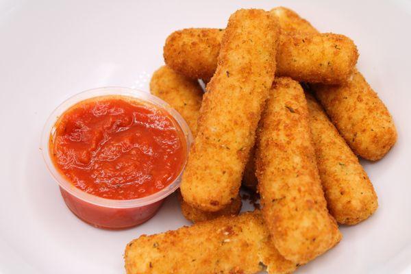 Crispy Mozzarella Sticks with slowly simmered Marinara sauce