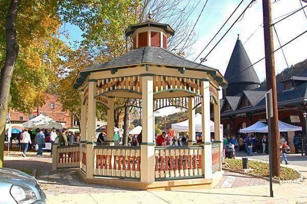 I designed and built this from rough cut lumber.
the Rotary Club hired me to build this for their hundred anniversary.