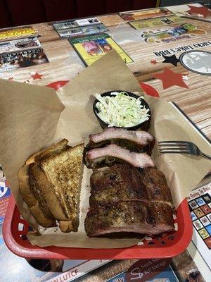 Ribs, Texas toast and slaw