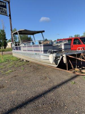 1990 Lowe Pontoon