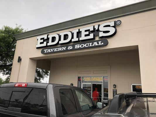 5/4/18. Friday evening. Smokin' On The Red. My 11th straight year in attendance! 2018 event held at Eddie's Tavern & Social in Bossier City!