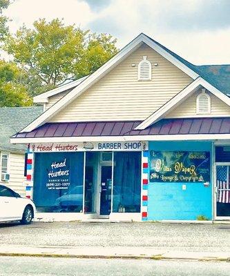 Head Hunters Barber Shop -- storefront