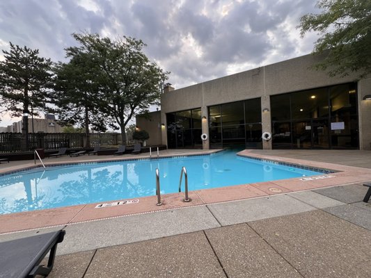 Outdoor pool which leads to an indoor pool