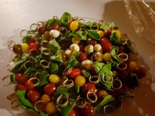 Caprese salad bites