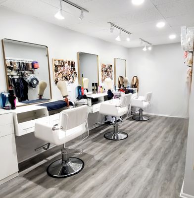 Hairstyling stations