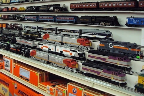 O gauge Store display