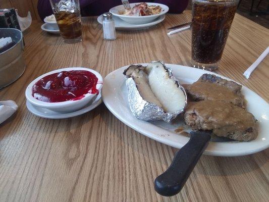 Meatloaf, baked potato havard beet