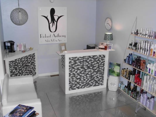 Robert Anthony Salon & Day Spa