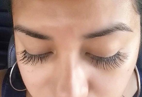 Eyelash extensions using individual and flairs for more info email me at yadirasfacial@gmail.com