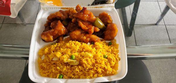 General Tso Chicken Lunch special w/ Fried Rice.