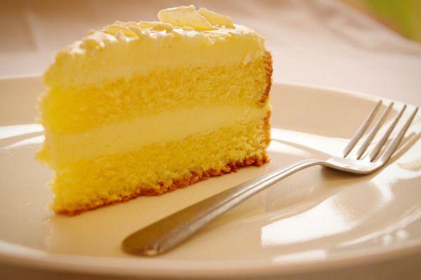 Available, Lemon cake, cheesecake, cookies, cannoli, tiramisu.